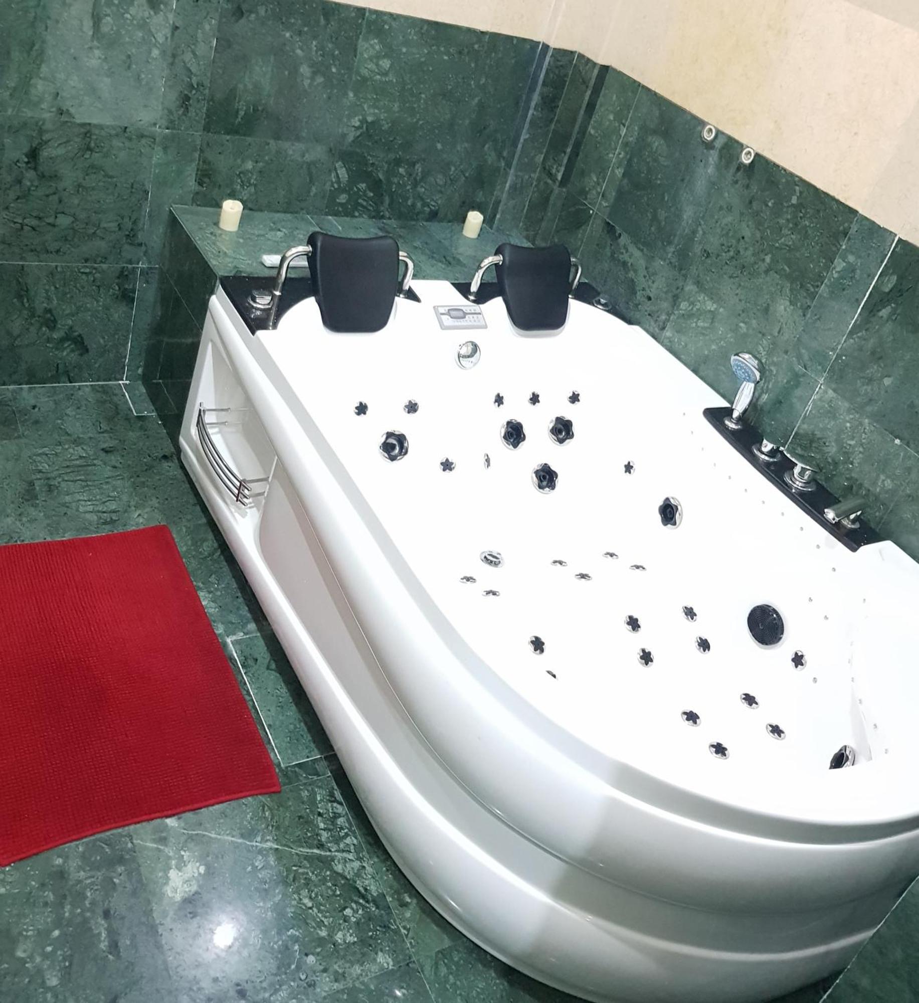 Spa Mega Mall Monza National Arena Bucureşti Rom bilde